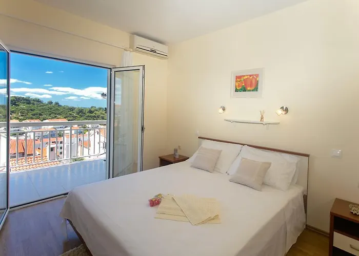 아파트 Vucic 흐바르